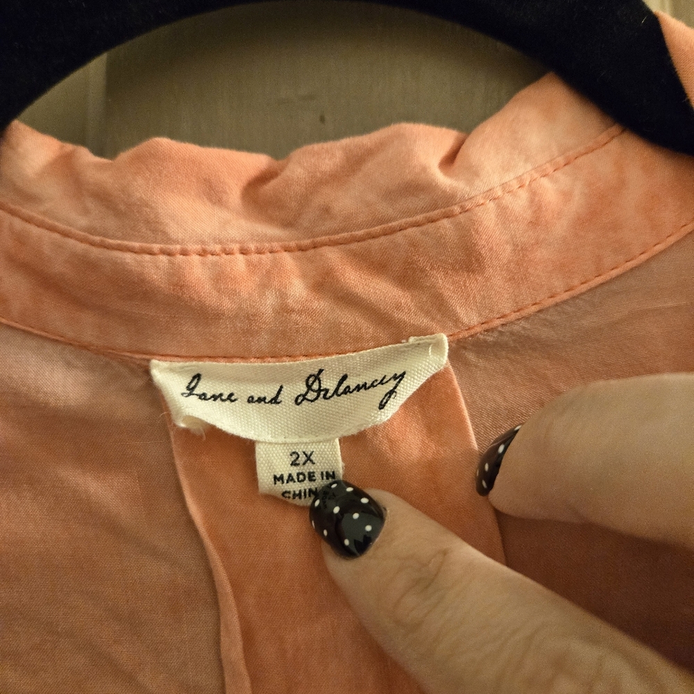 * Jane and Delancey 2x coral buttondown top - Picture 2 of 2